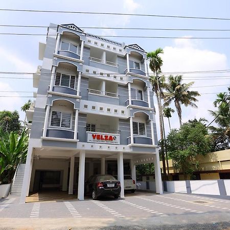 Yelza Hotel And Residence Alwaye Exterior photo