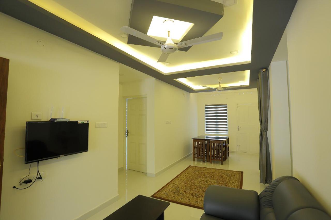 Yelza Hotel And Residence Alwaye Exterior photo