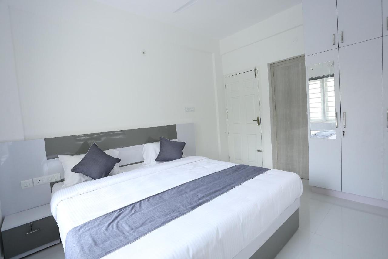 Yelza Hotel And Residence Alwaye Exterior photo