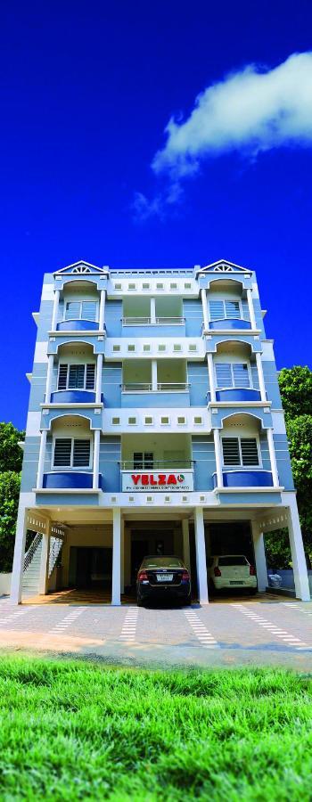 Yelza Hotel And Residence Alwaye Exterior photo